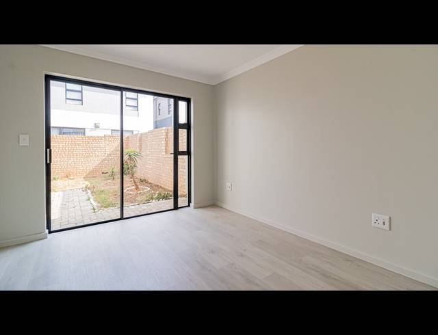 3 BEDROOM SECTIONAL TITLE FOR SALE IN THATCHFIELD RIDGE